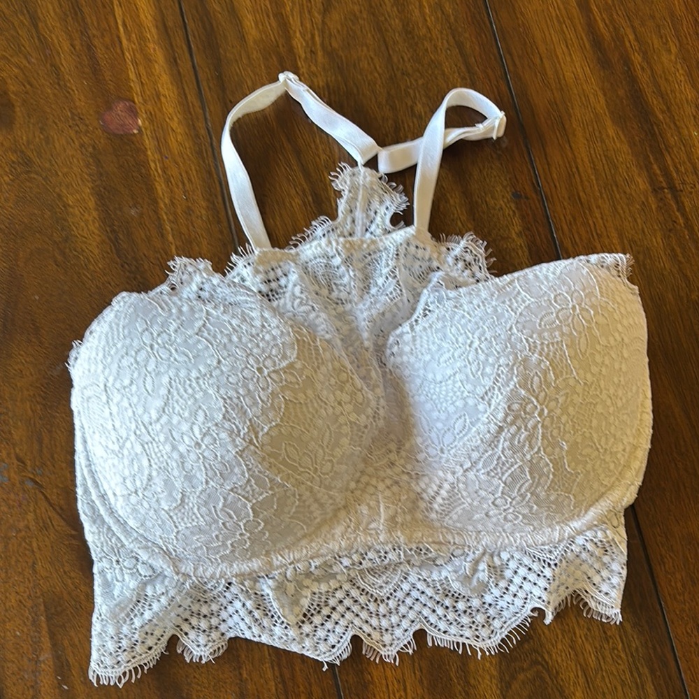 Victoria Secret’s Pink White Lace Push Up Bralette‎ Small (D-DD)
